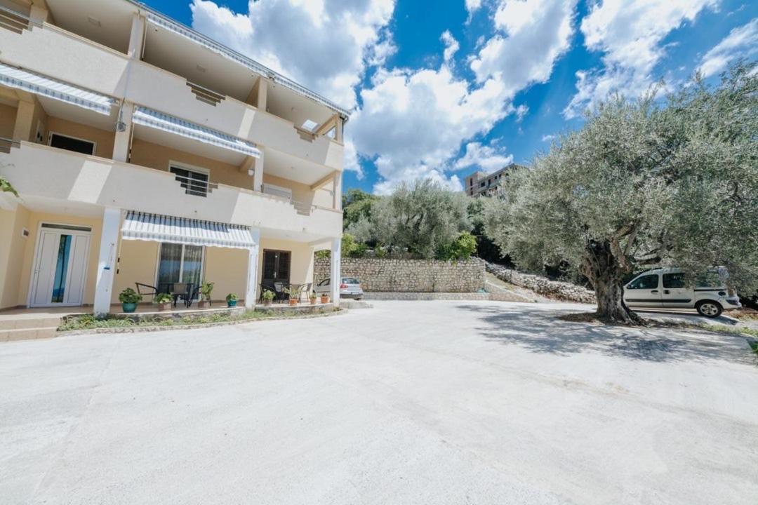 Olive Garden Apartment بار المظهر الخارجي الصورة